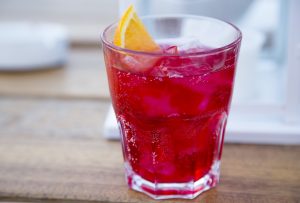 Bacardi Razz-Cocktail mit Sprite - Cocktail Rezepte